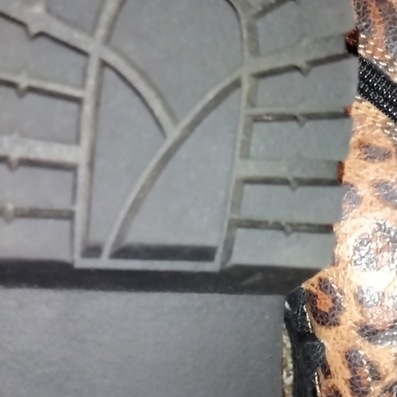 Leopard Print Lace-Up Ankle Boots - Picture 12 of 15